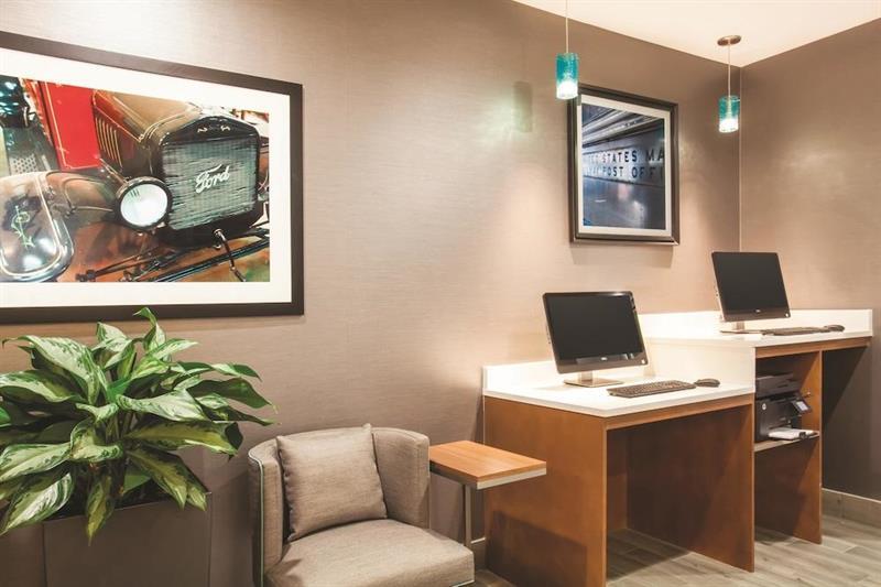 City Express By Marriott דולות' מראה חיצוני תמונה